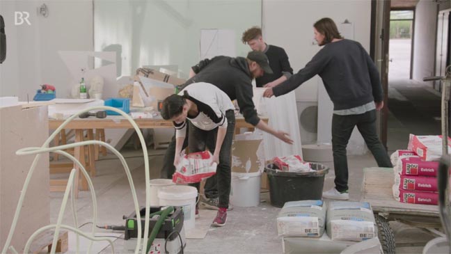 Ein Tag im Leben von Michael Sailstorfer